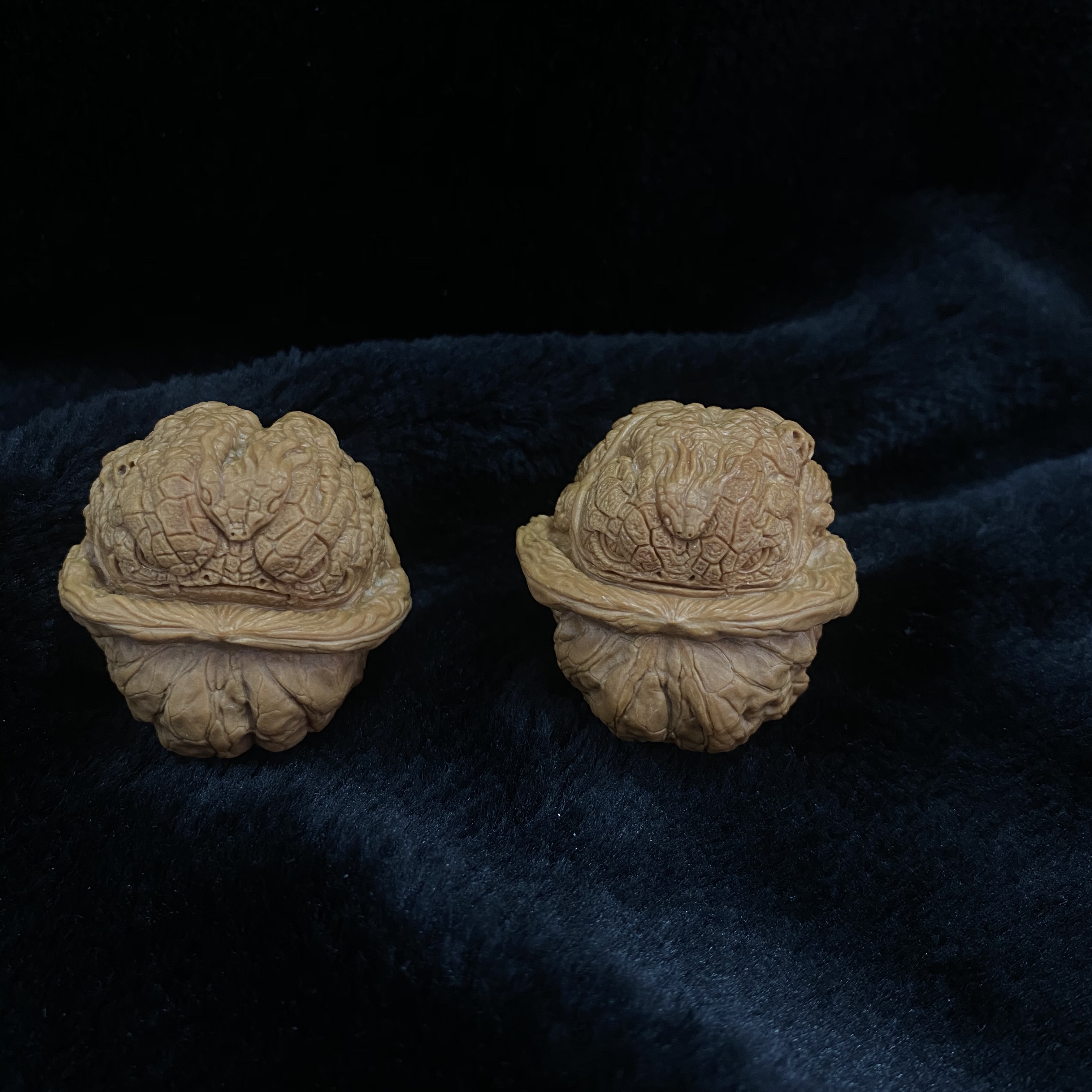 清晨鹿文玩精雕核桃