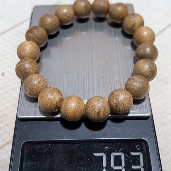 沉香木手串沉香黄油格手串1.2 cm