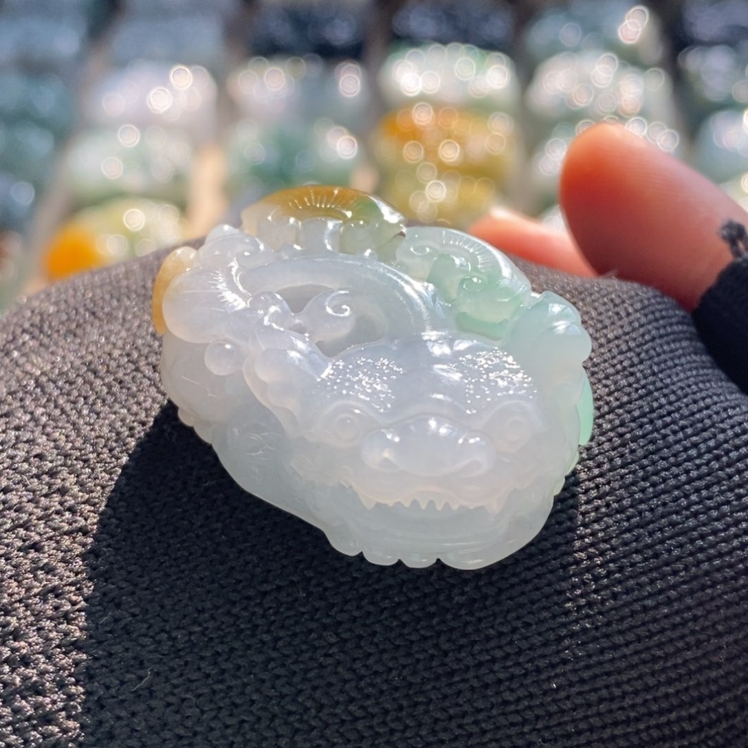 翡翠未镶嵌颈饰天然翡翠貔貅吊坠
