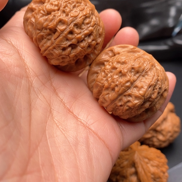 文玩核桃把件血麒麟38尺
