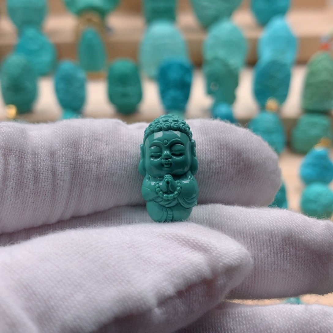 绿松石配饰未镶嵌