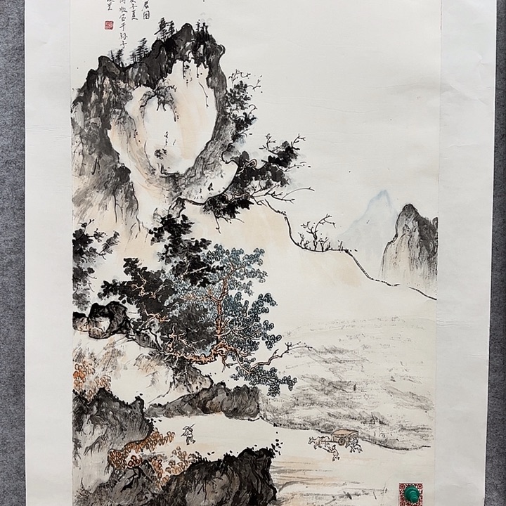 国画花鸟的翅膀是一个巨大的蝴蝶