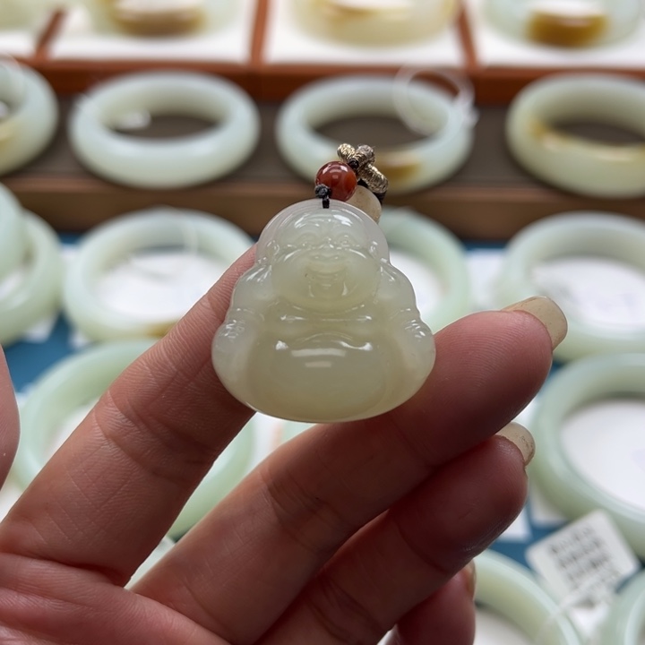 和田玉吊坠未镶嵌