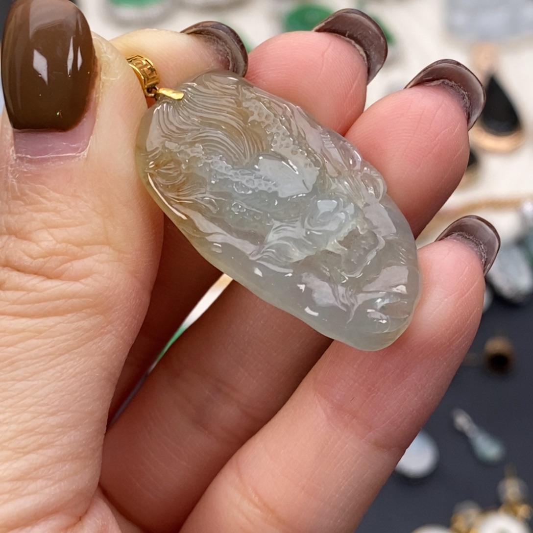 翡翠18K金镶嵌颈饰翡翠首饰