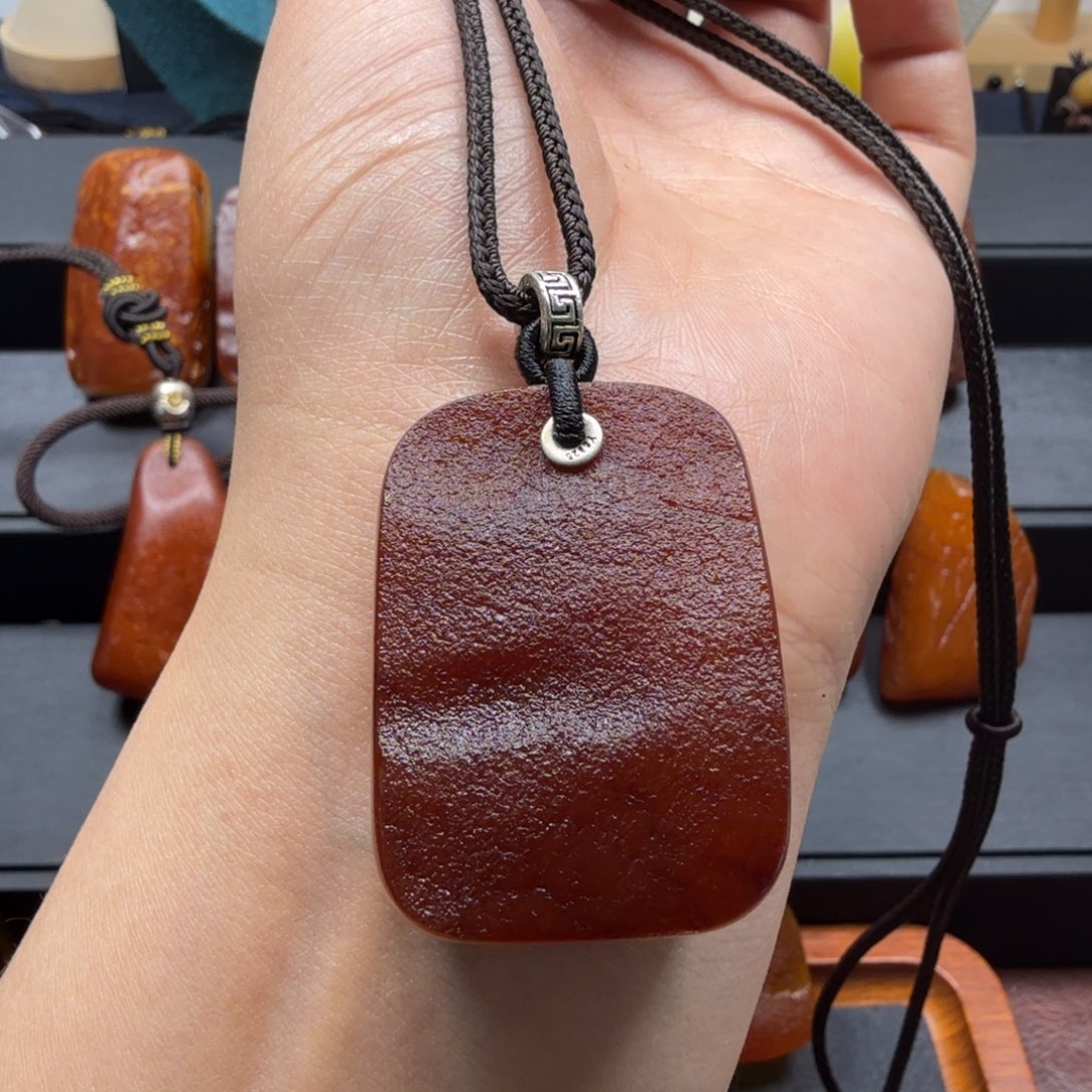 未镶嵌吊坠(赠链)琥珀