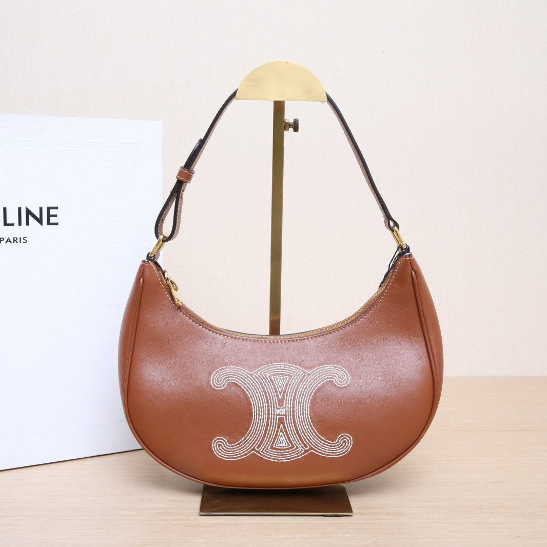 95新 Celine/思琳 【黑黑】AVA 豌豆包 腋下包 中号 棕色 金扣