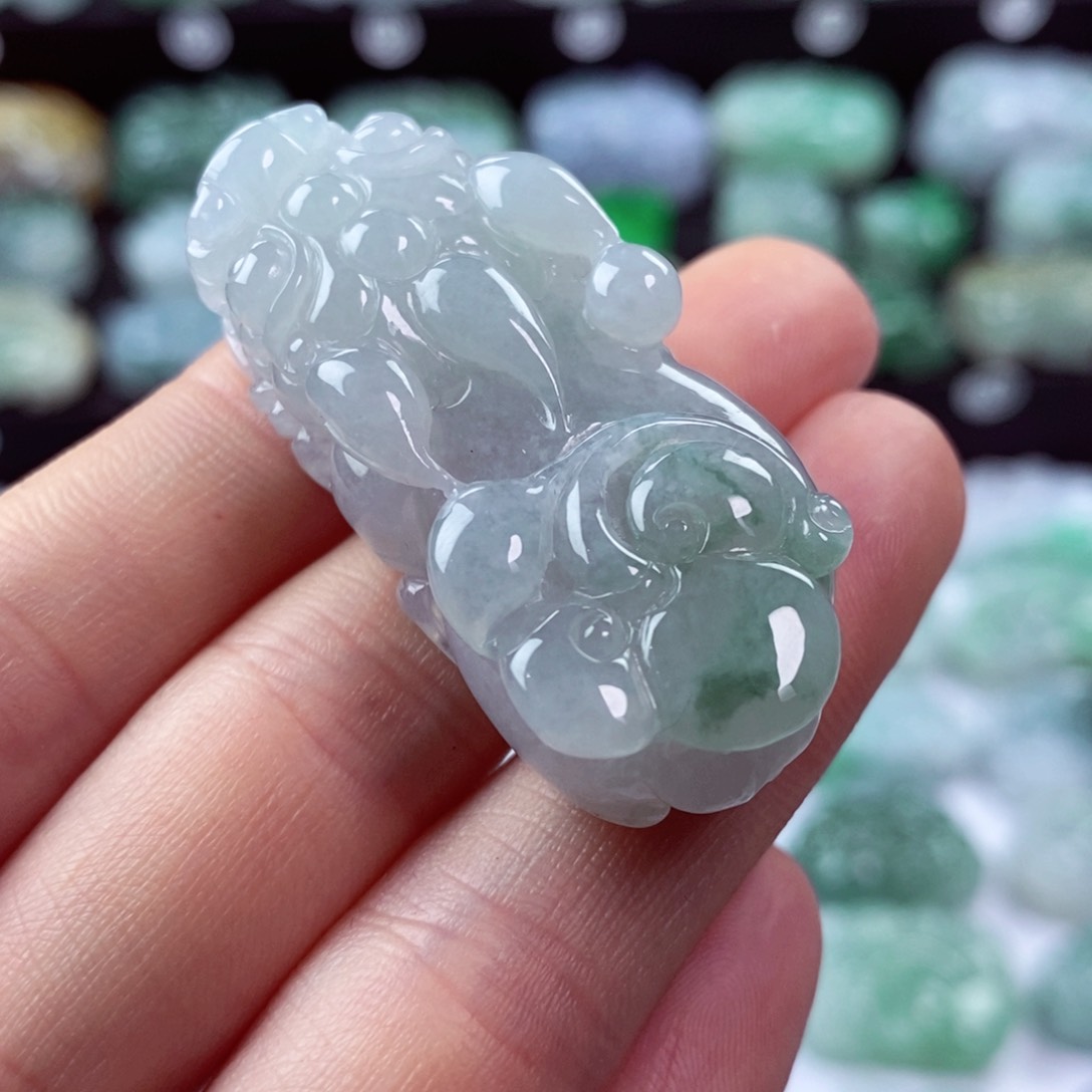 翡翠颈饰未镶嵌天然