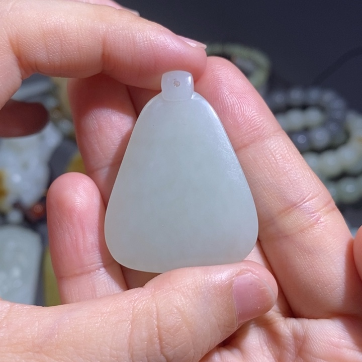 和田玉（糖玉）未镶嵌颈饰