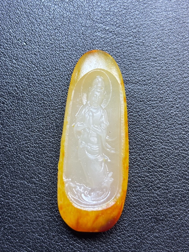 和田玉南海站观音吊坠