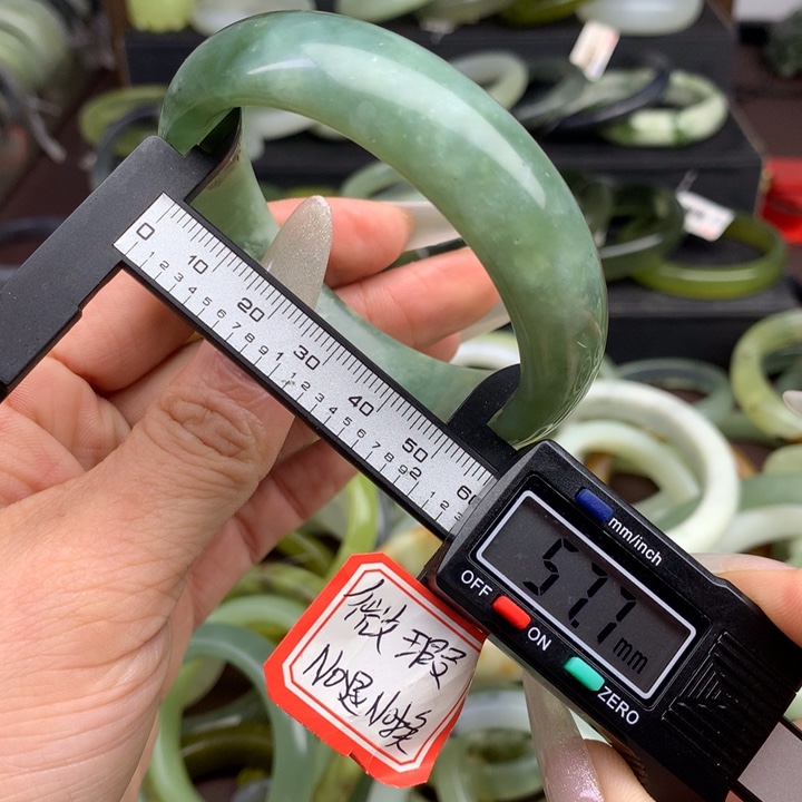 蛇纹石玉手镯未镶嵌617