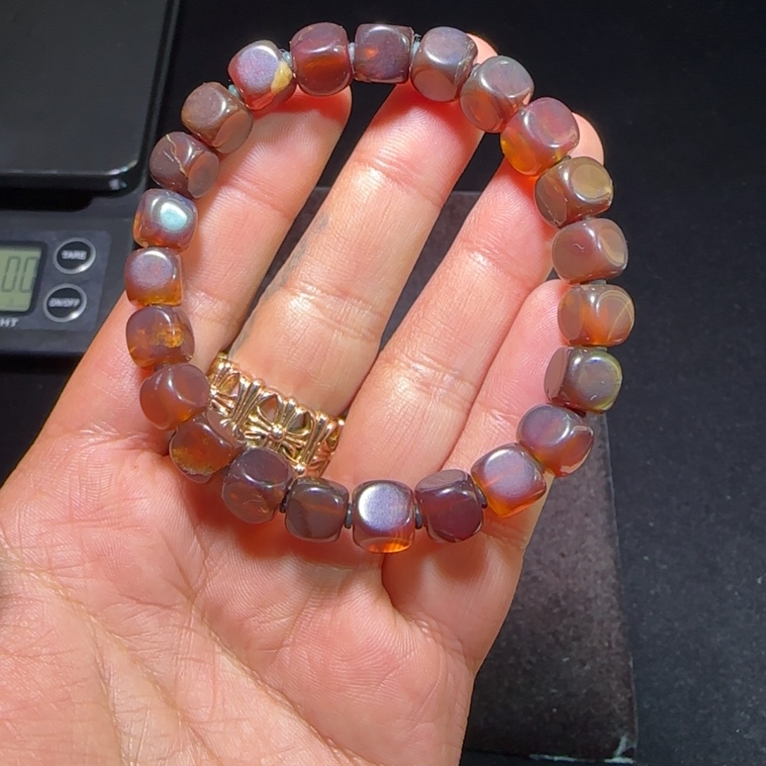 琥珀未镶嵌裸石琥珀