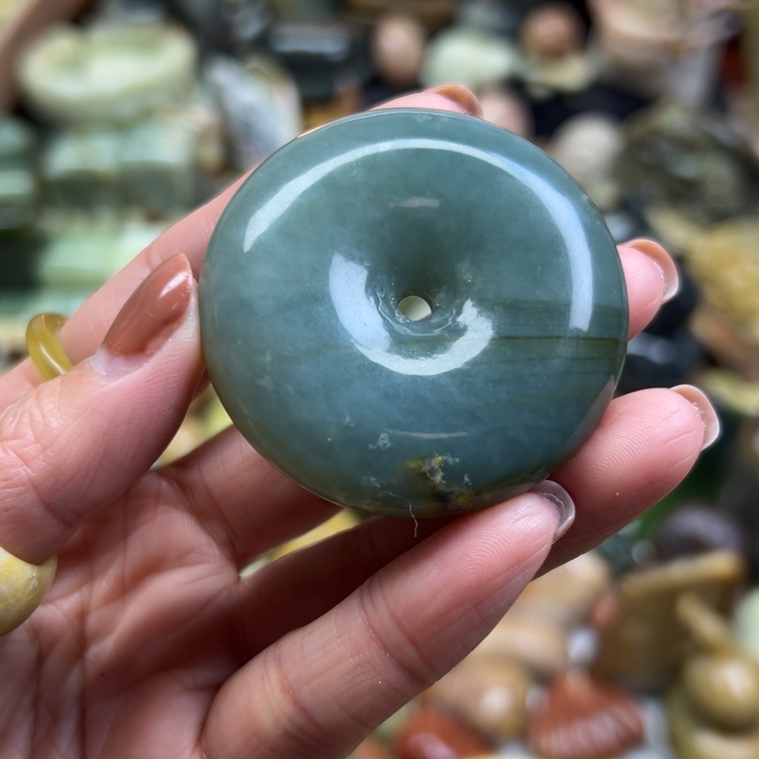 中***拿岫玉未镶嵌颈饰花玉扣子