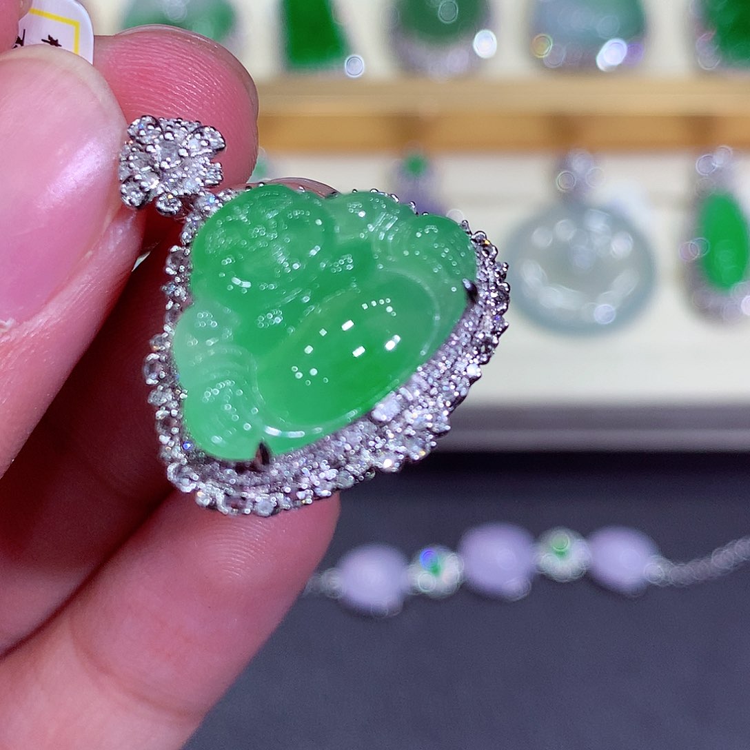 翡翠吊坠(不含链)18K金镶嵌