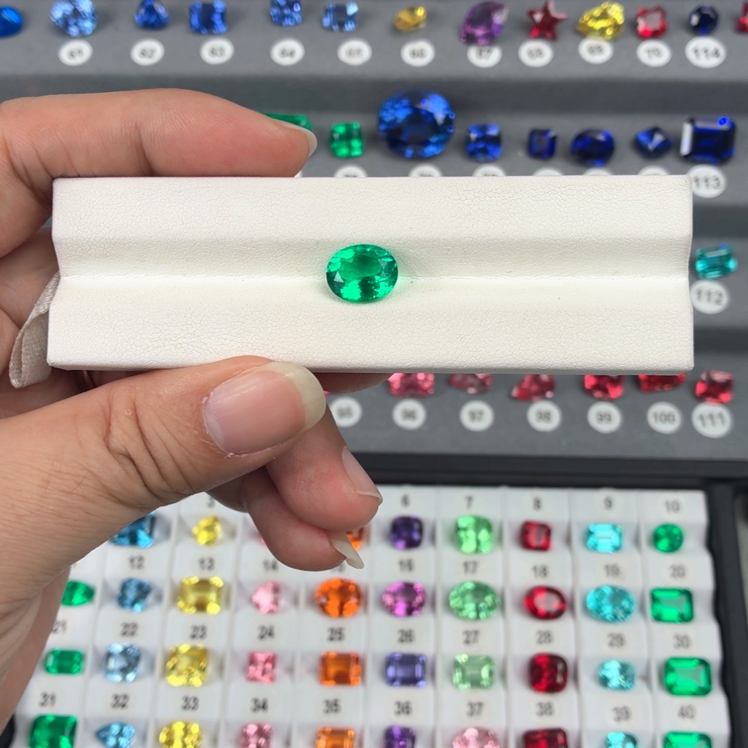 J***a合成（培育）祖母绿裸石3.32