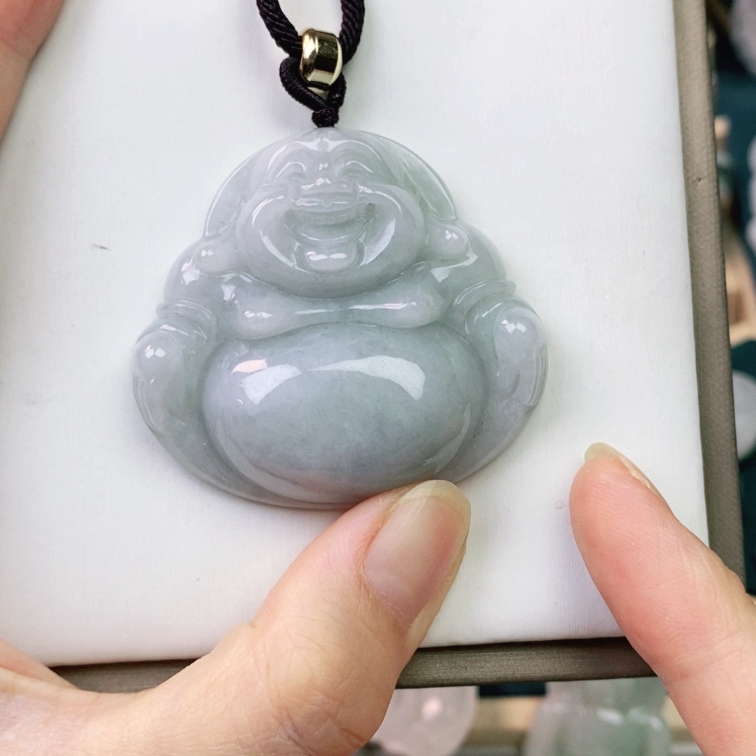 翡翠未镶嵌颈饰佛公