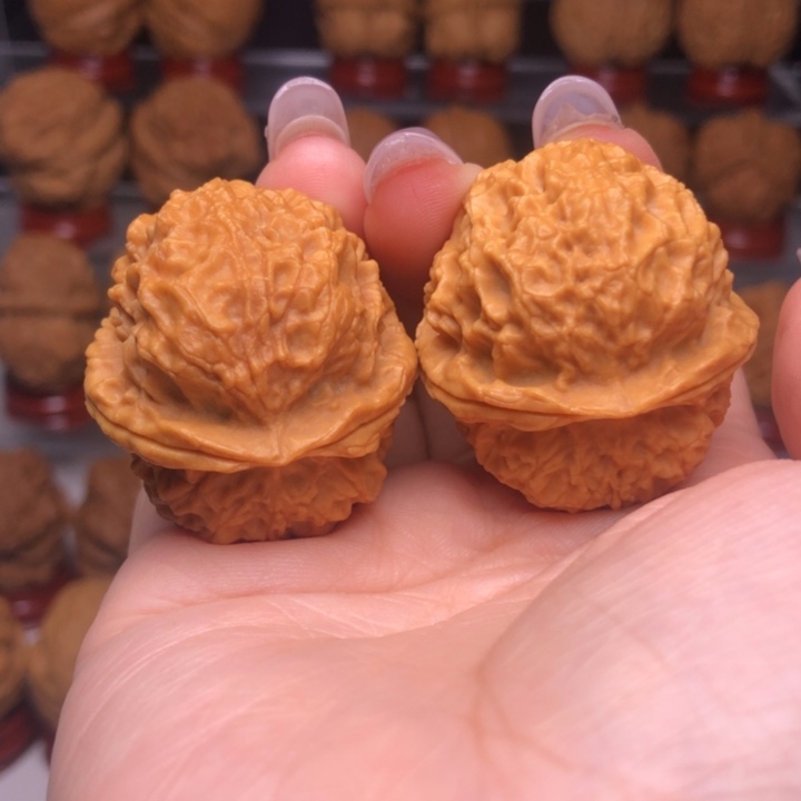 文玩核桃吊坠9珊瑚绣球