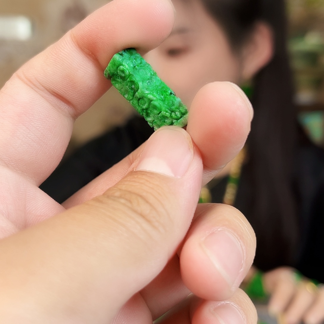 翡翠18K金镶嵌颈饰多样性发货