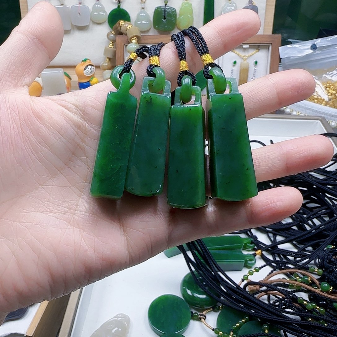 和田玉未镶嵌吊坠(不含链)多样性发1