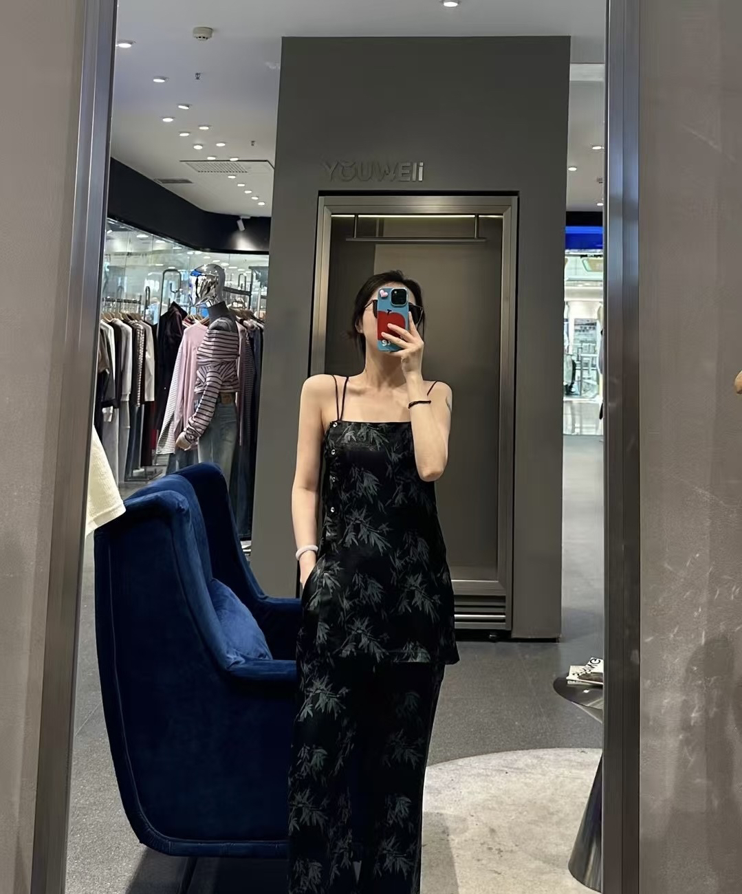 一字领吊带连衣裙女高档显瘦