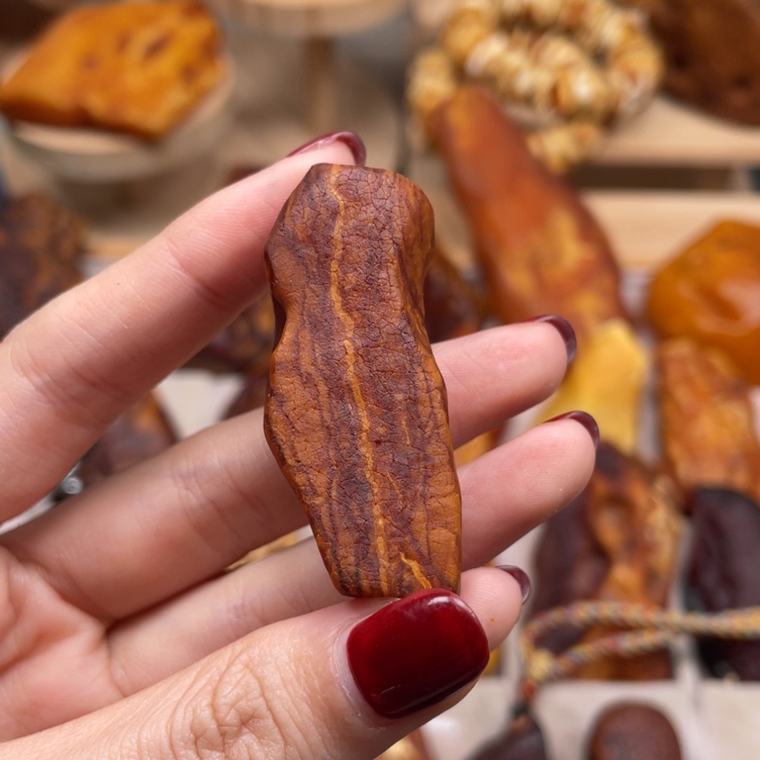 琥珀未镶嵌珠宝奇石