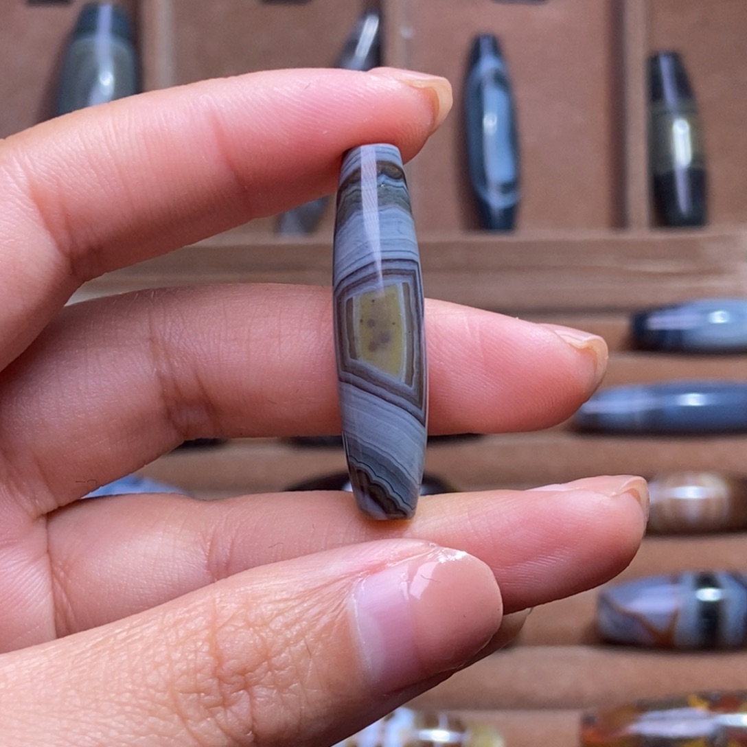 梵***道玛瑙/玉髓未镶嵌颈饰