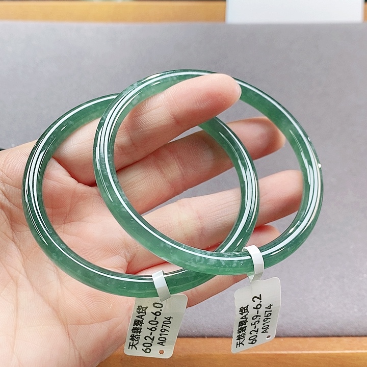 【闪购商品】翡翠手镯（圆镯）未镶嵌