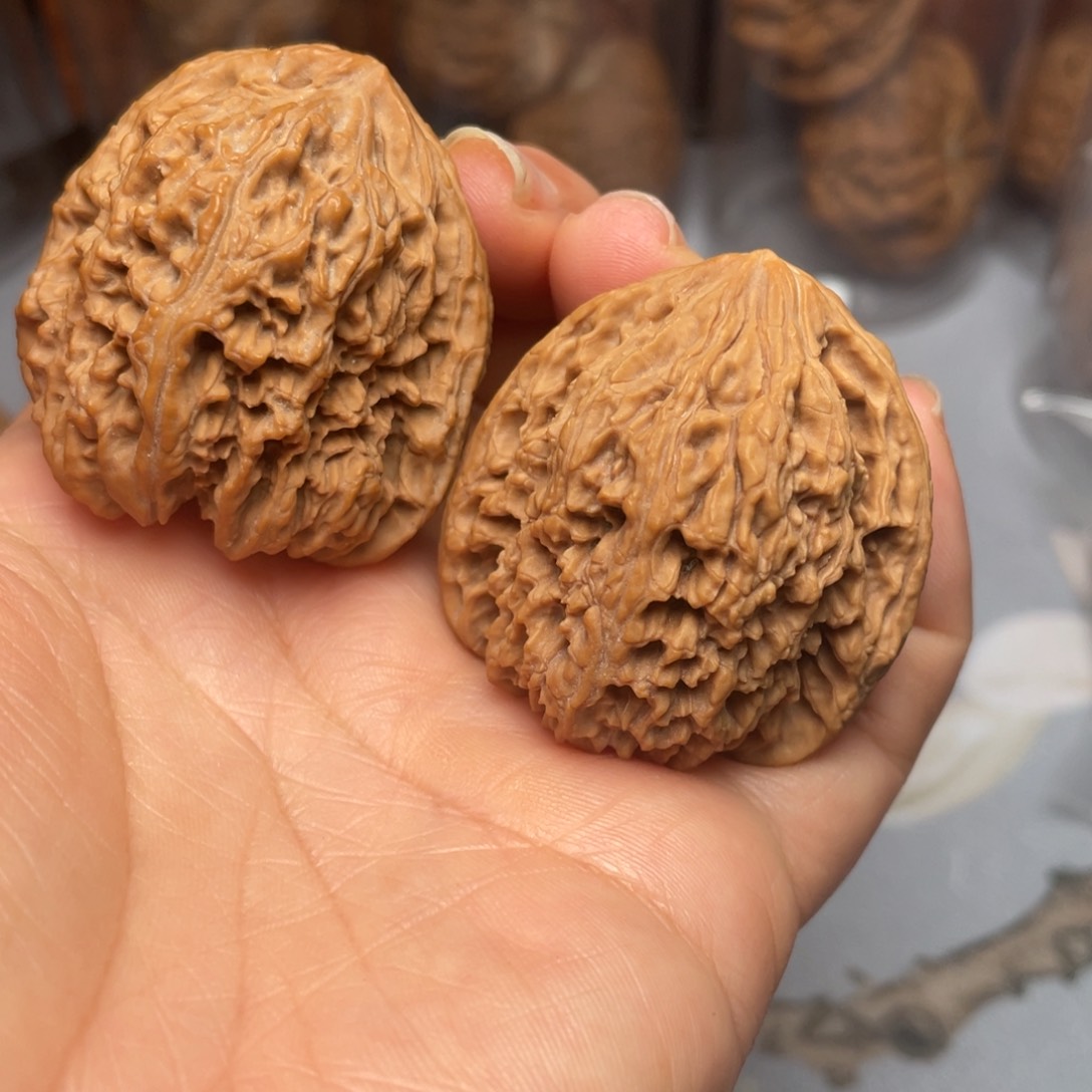 【闪购商品】文玩核桃吊坠南疆………