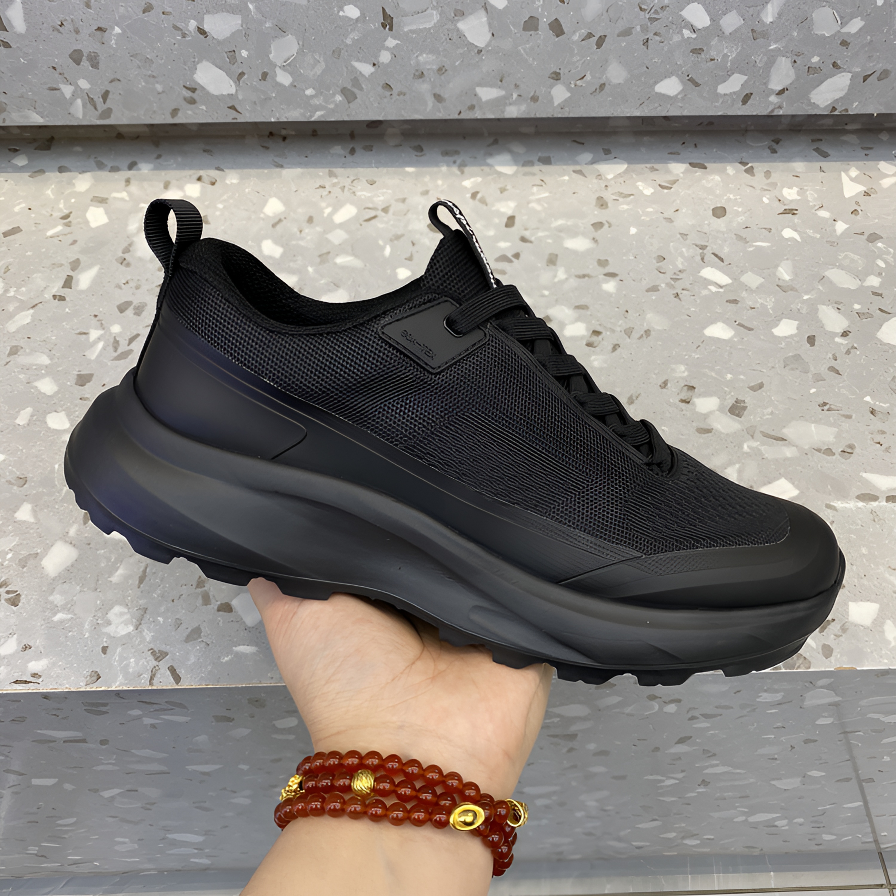 男鞋广州春季新款飞织网面高品质男鞋轻便透气休闲男鞋潮流运动鞋