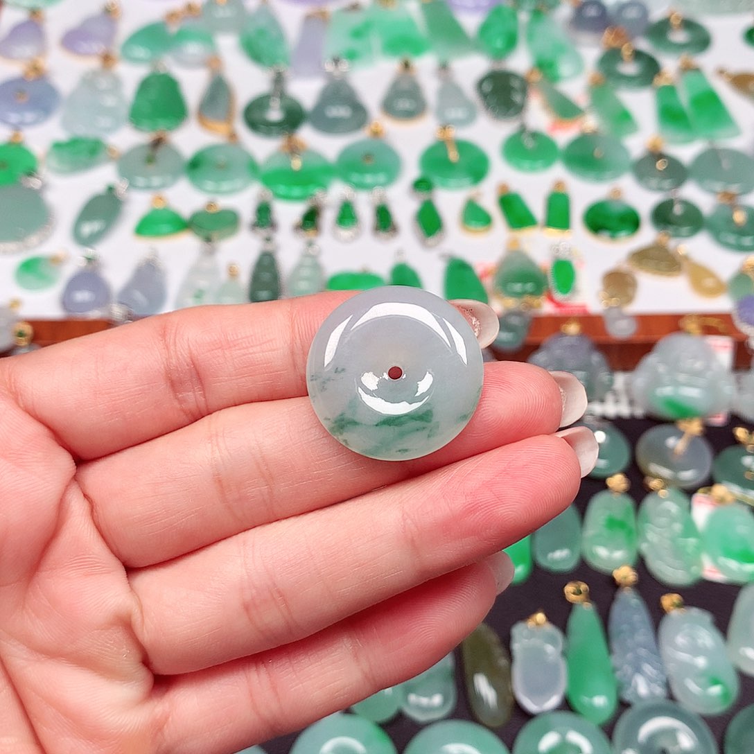 翡翠颈饰未镶嵌天然翡翠A货