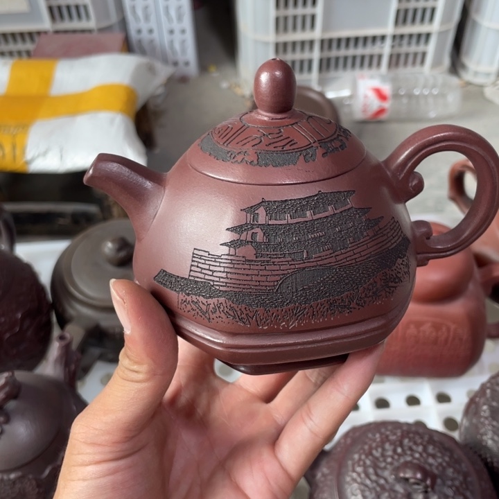 茶壶紫砂老厂紫砂壶一件。