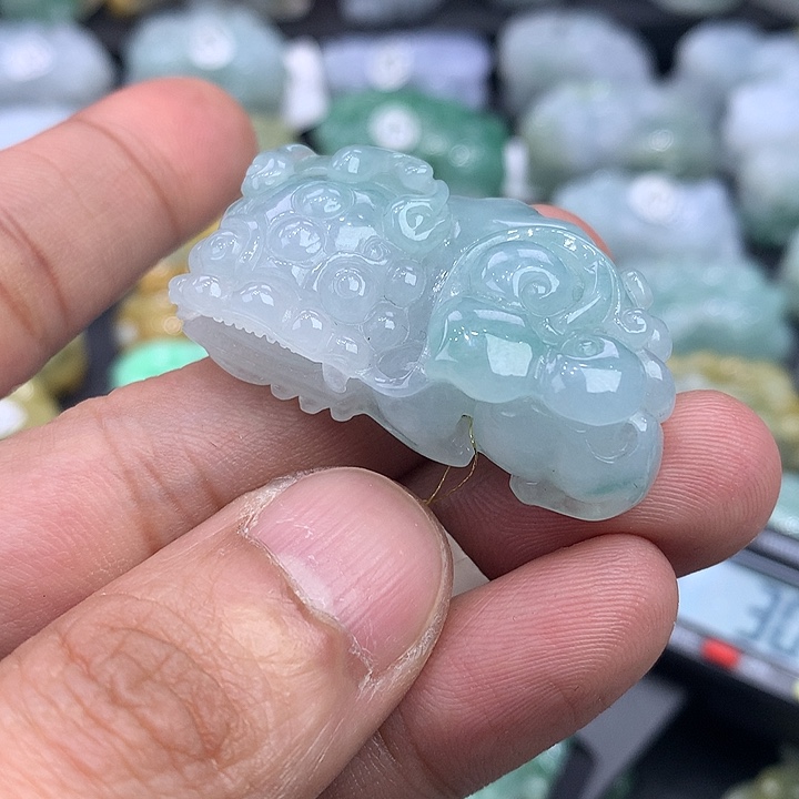 翡翠未镶嵌颈饰 天然缅甸翡翠貔貅吊坠