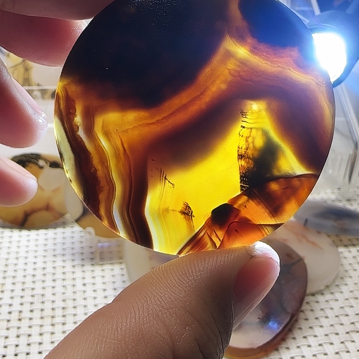 玛瑙/玉髓未镶嵌珠宝奇石