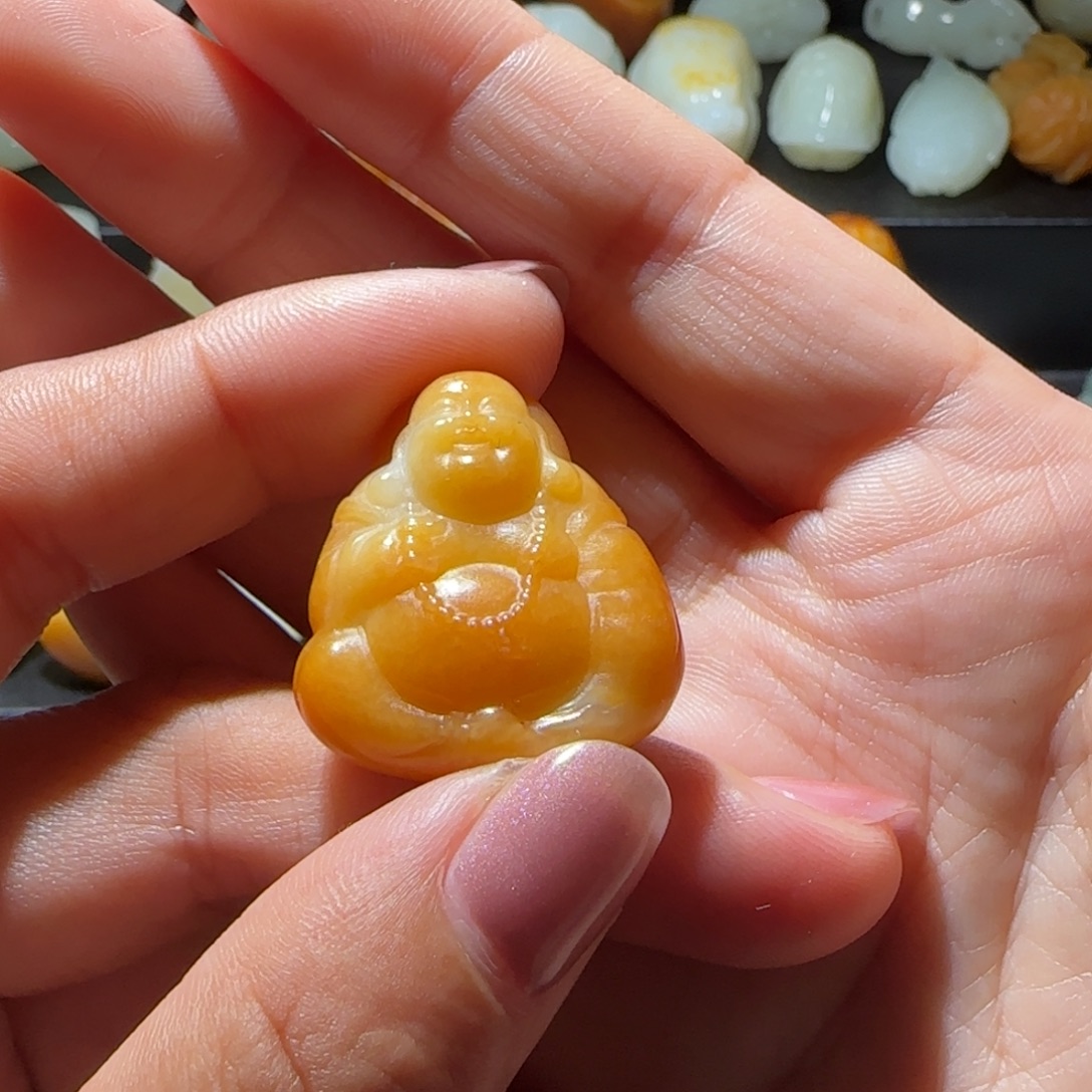 宋***光和田玉未镶嵌颈饰