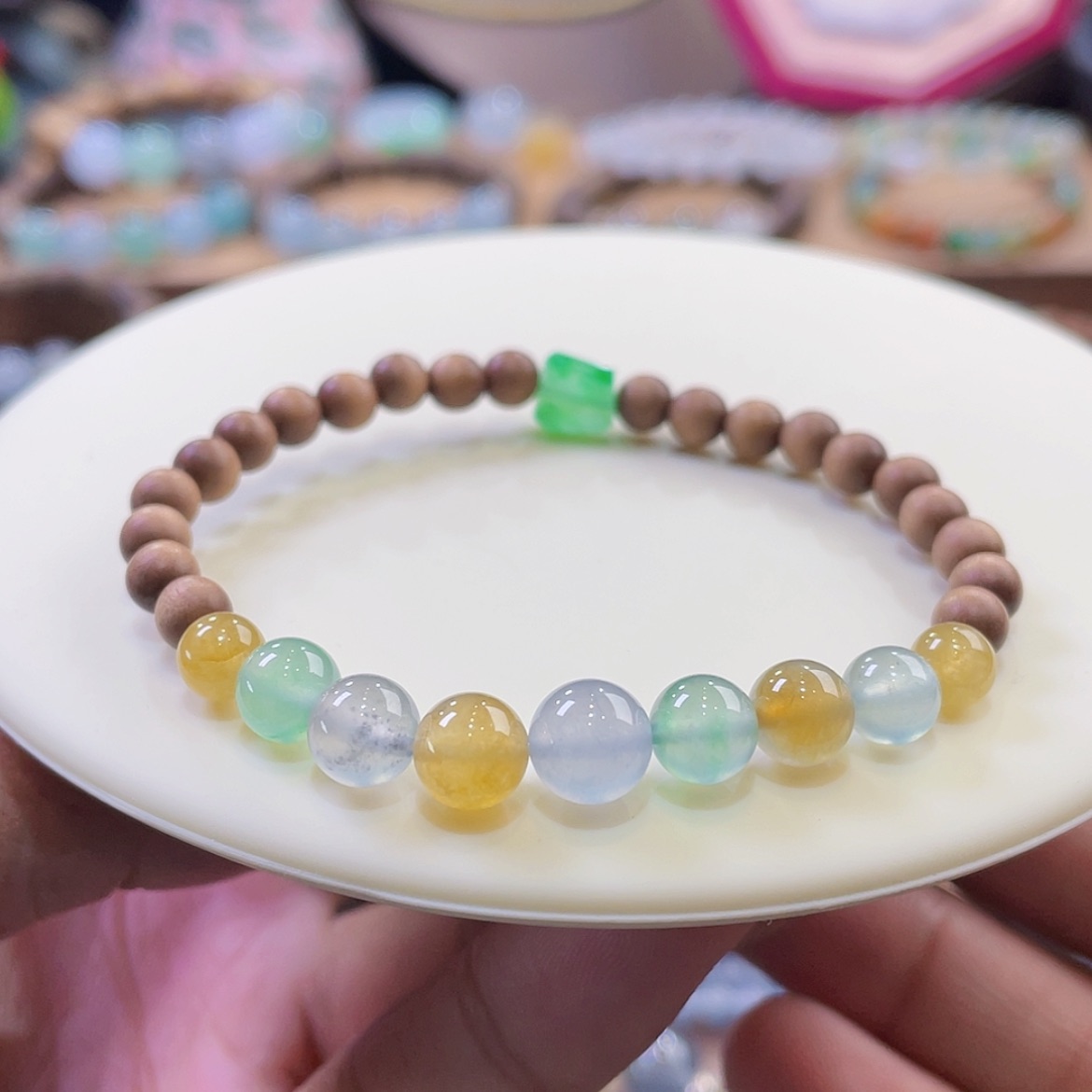 【闪购商品】翡翠颈饰未镶嵌高冰多宝