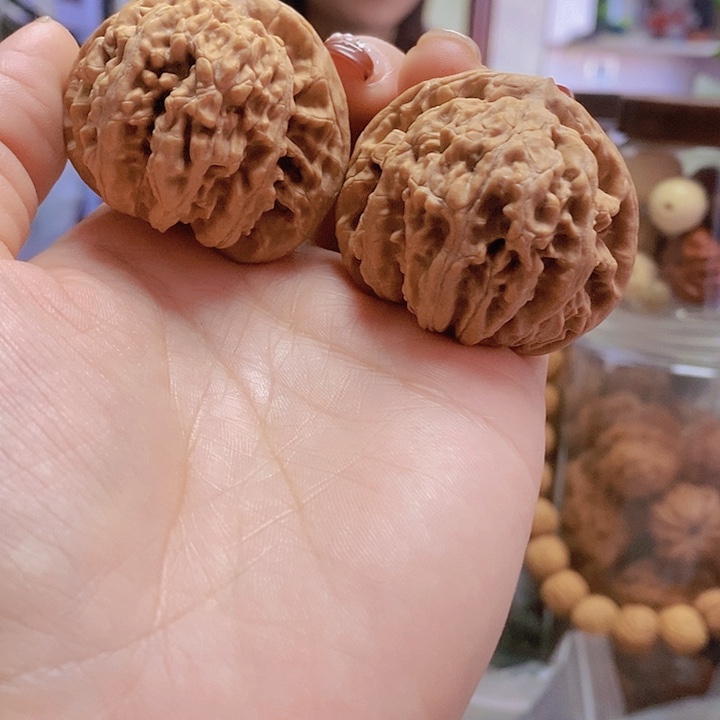 【闪购商品】文玩核桃把件44霞云岭