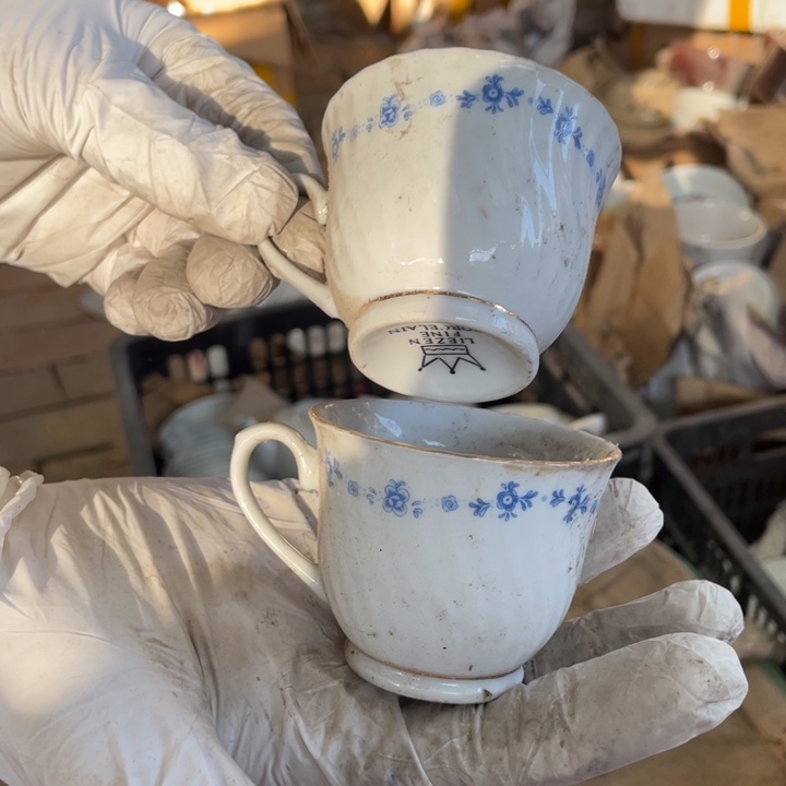 摆件陶瓷盘子碗砂锅都有