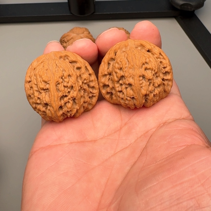 文玩核桃把件南疆石40