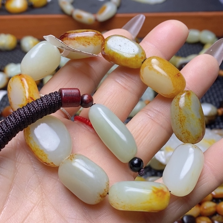 和田玉手链未镶嵌柴*！