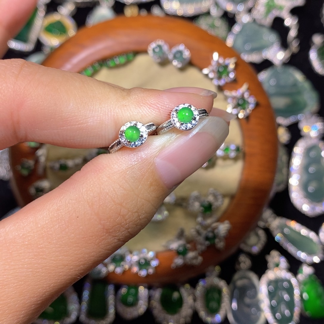 翡翠未镶嵌颈饰天然