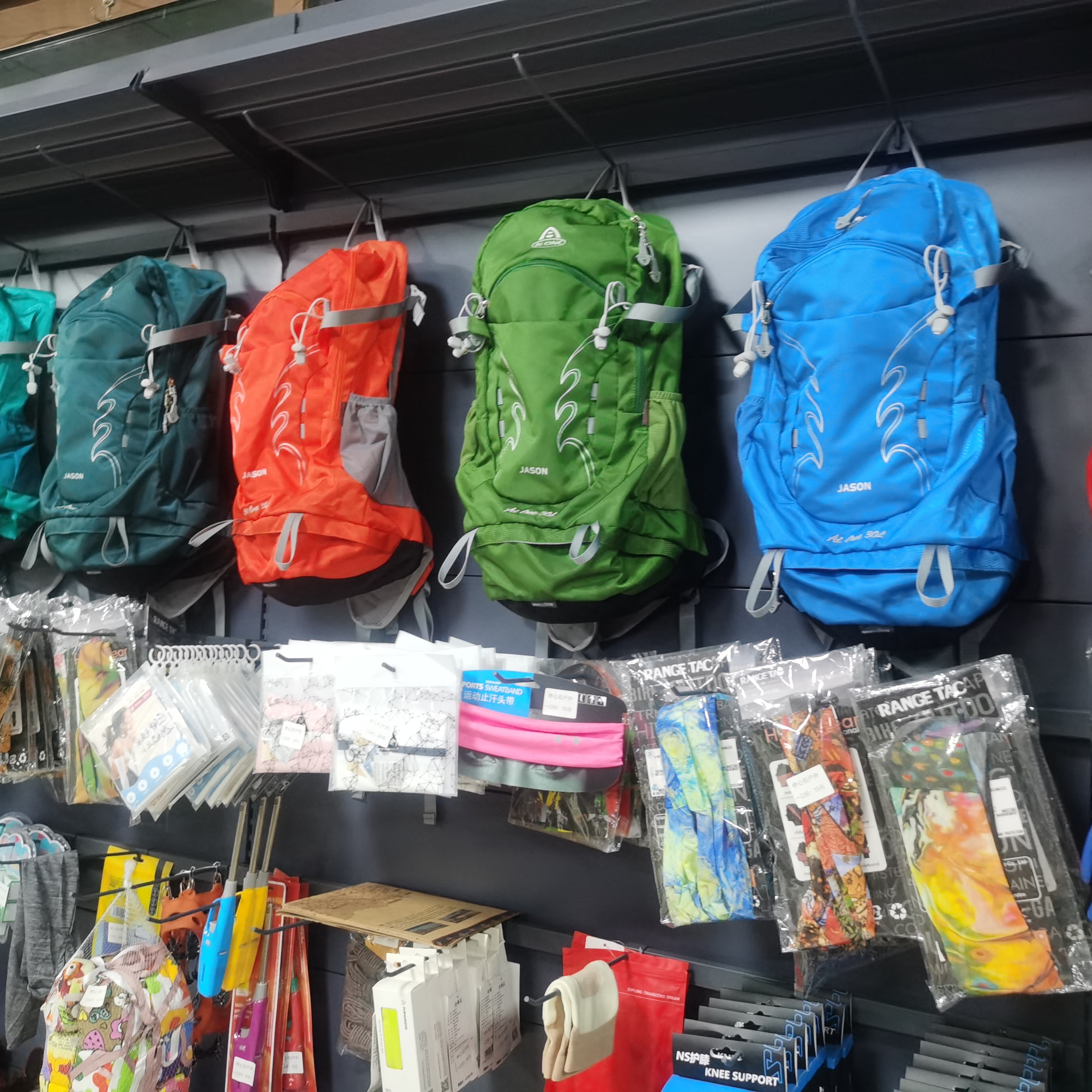 登山包30L到60升户外徒步旅行爬山防泼水轻量耐磨双肩背