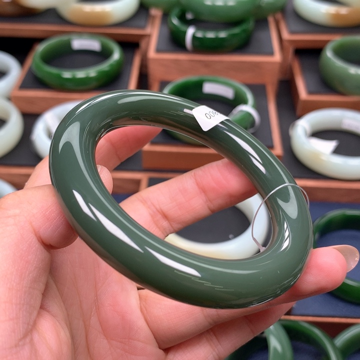 和田玉（碧玉）手镯未镶嵌55