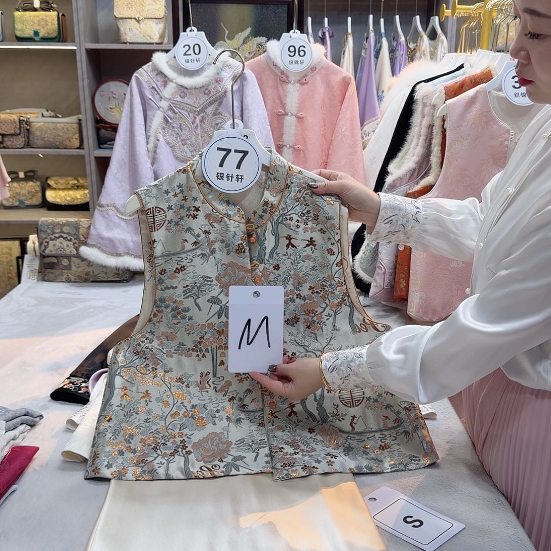 凌***雪好看好看好好看啊好喜欢