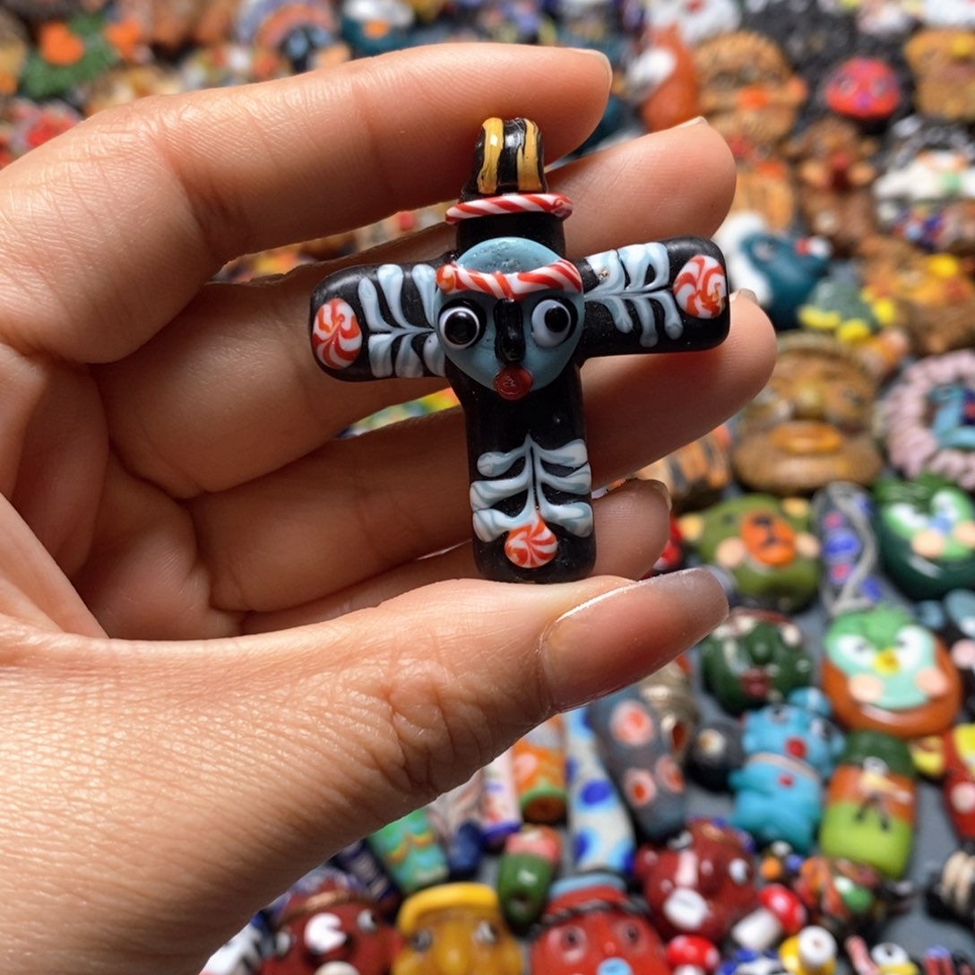 琉璃颈饰印度尼西亚十字吊坠