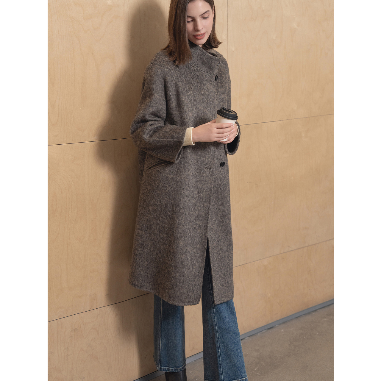 INSUN恩裳冬款新款复古插肩袖混纺大衣9C64580070