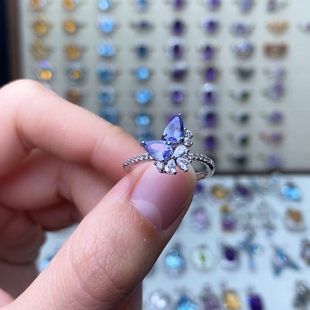 坦桑石戒指银S925镶嵌（需要证书备注）