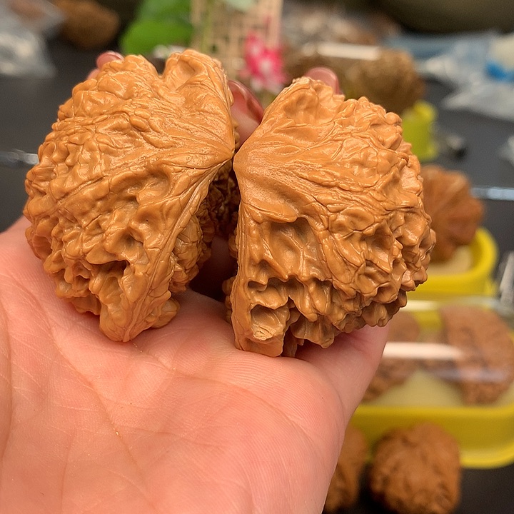 文玩核桃吊坠50蛇王