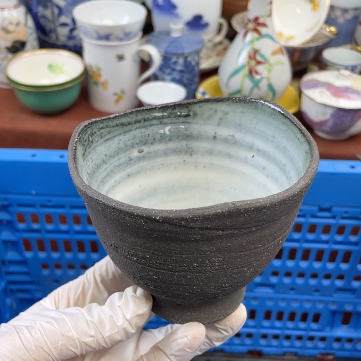 他家瓷器真美…开播的