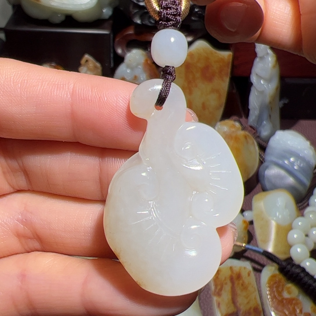 和田玉未镶嵌颈饰