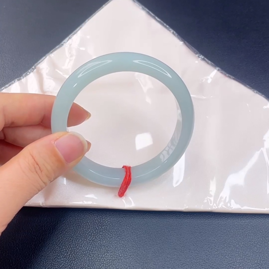 翡翠未镶嵌手镯冰胶蓝手镯