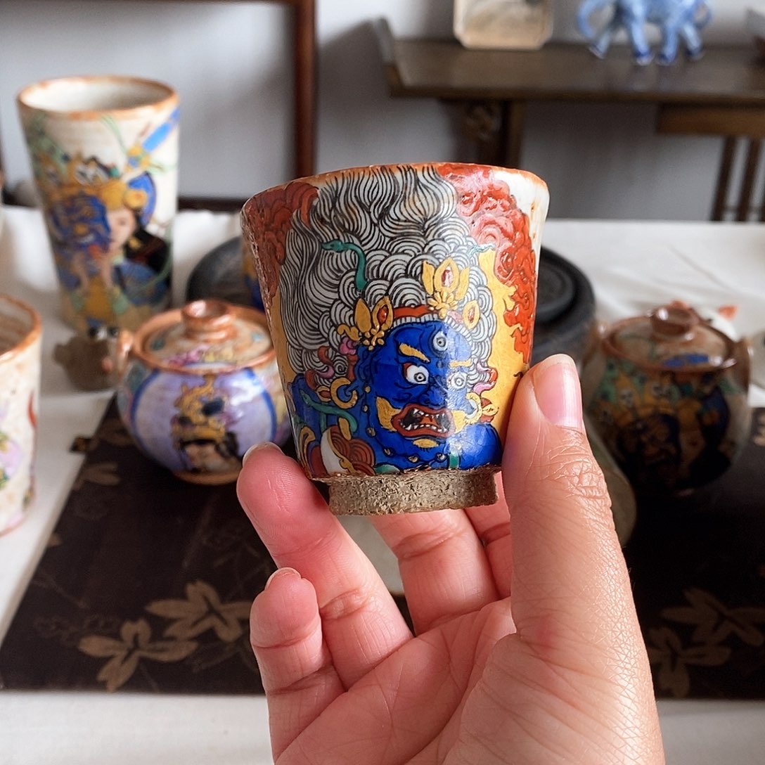 手工手绘黑财财茶杯